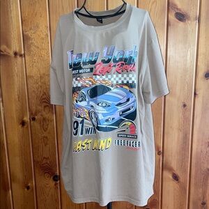 ROMWE Tan Graphic Tee with Car Design size large